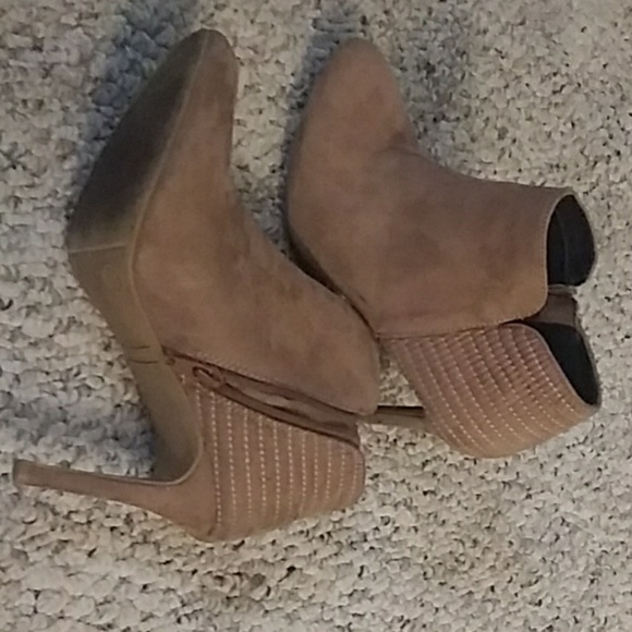 💗Tan Attention Shoes💢 - Picture 7 of 8